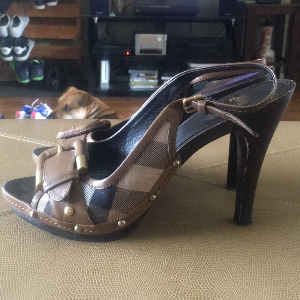 heels - Picture 2 of 5